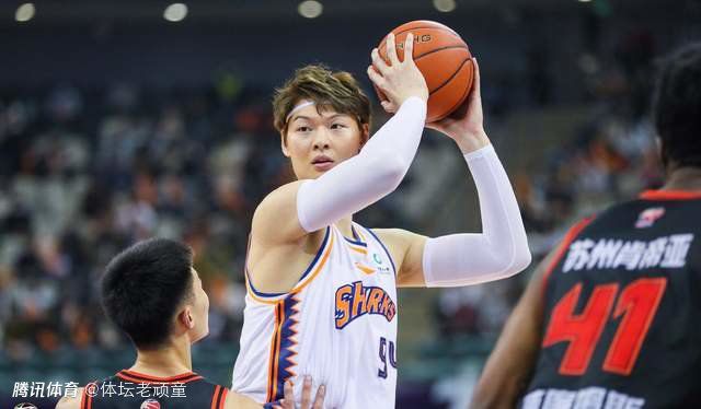 美女张开腿露出尿口来摸