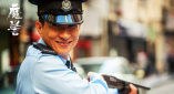 美女和美女亲嘴